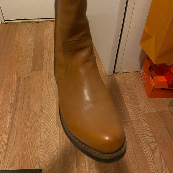 Bussula Leather Boots - Picture 7 of 10